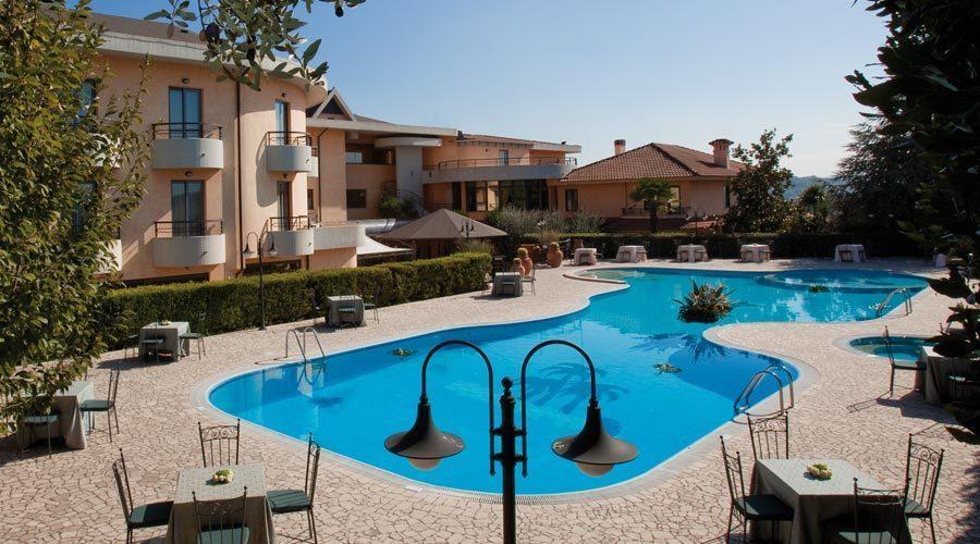 Albergo Ristorante Uliveto Veroli Exterior photo