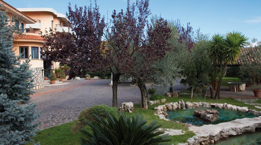 Albergo Ristorante Uliveto Veroli Exterior photo