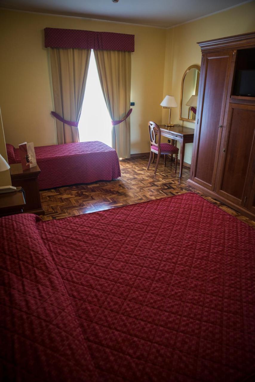 Albergo Ristorante Uliveto Veroli Exterior photo